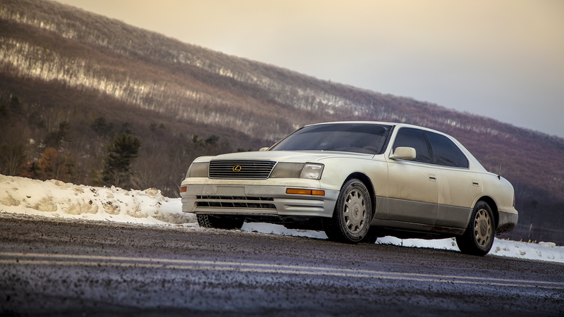 Illustration for article titled How Does A Brand New Lexus Compare To A Used One With 900,000 Miles?